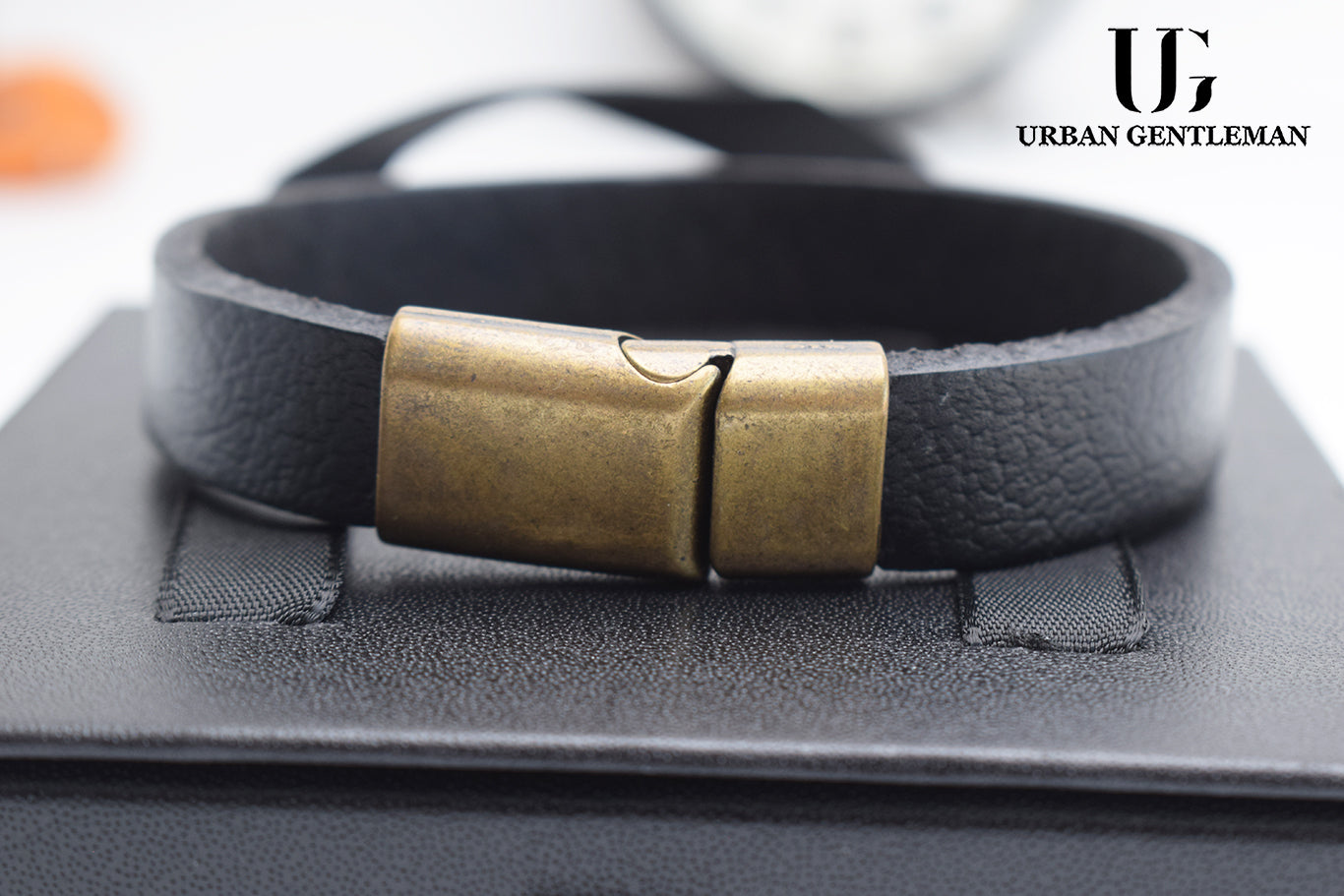 Urban Gentleman – Bracelet Signature Stone & Leather Earthline